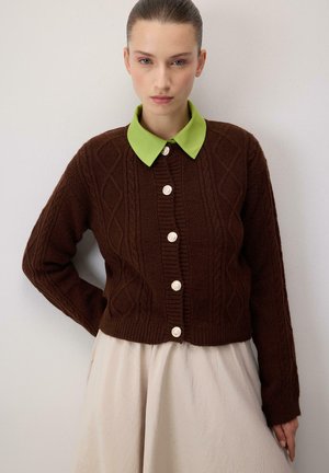 Cardigan - brown