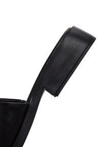 Derimod Mules - black