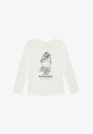 Witte langemouwen shirt met een tekening van een meisje dat bloemen vasthoudt en de tekst "Blijf geweldig, geniet elke dag" aan de voorkant.
