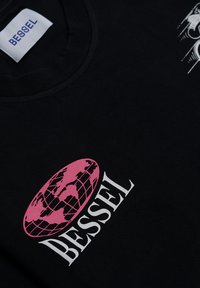 BESSEL PEDALS - Camiseta estampada - black