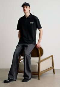 Thumbnail Image 2
