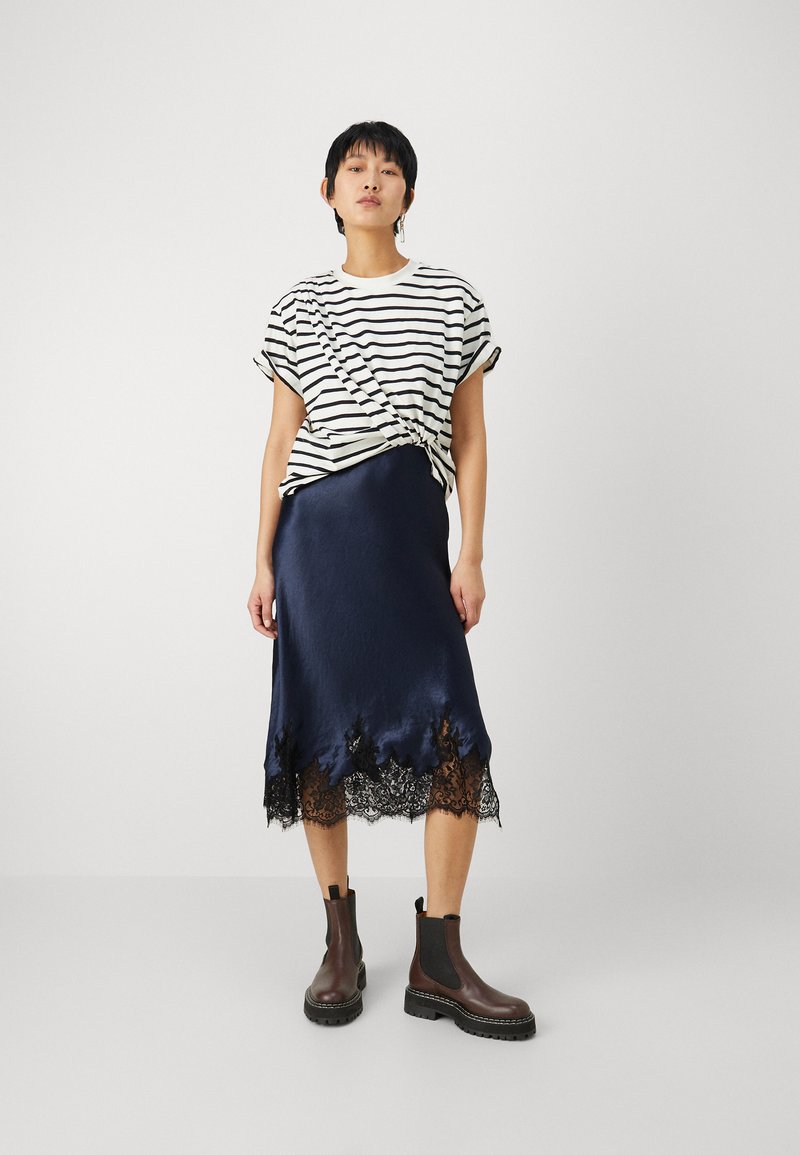 Escarpins Plats 3.1 Phillip Lim – Modèle Dorsay, Violet-noir, Taille 35 (occasion)