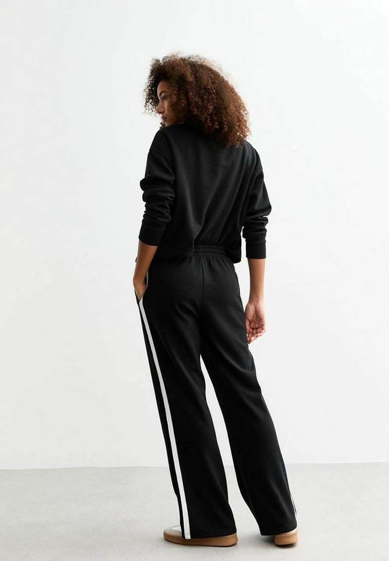 Tracksuit Drawstring New Look PINTUCK WIDE LEG DRAWSTRING JOGGERS - Tracksuit bottoms ...