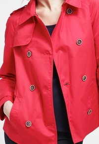 Esprit Overgangsjakke - red