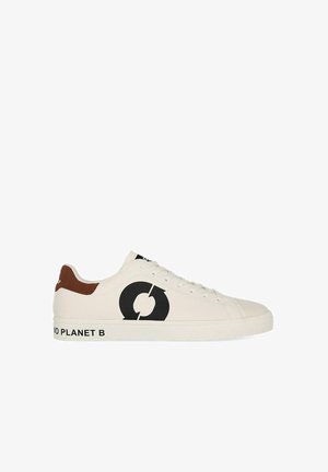 Trainers - white, black