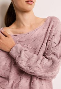 Next CABLE OFF THE SHOULDER  - Džemper - blush pink