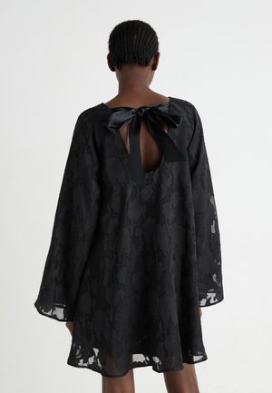 WIDE FLOWY FLORAL DRESS - Cocktailkjole / festkjole - black