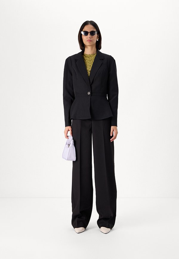 VMBEATE WIDE PANT - Trousers2