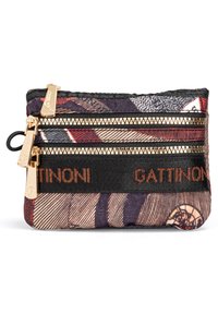 Pochette in tessuto texturizzato in tonalità scure con motivi multicolore, caratterizzata da due zip in tonalità oro e accentuazioni in nero.