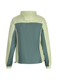 Hooded jack in een bicolor ontwerp: lichtgroene bovenkant, donkergroene onderkant. Voorzien van elastische manchetten en een verstelbare zoom voor een goede pasvorm. Soepele, lichte stof.