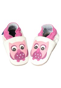 Lederbabyschuhe, weiß mit pinkem Eulenmotiv, strukturierten Akzenten und einer weichen Filzoberseite. Leichtgewichtig mit rutschfesten Sohlen.
