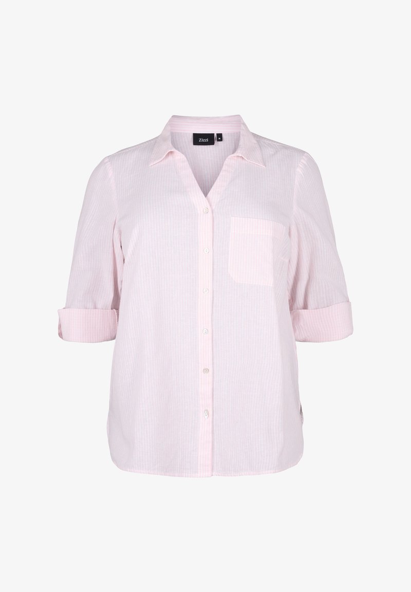 Chemise rose pâle à manches longues avec boutons, rayures subtiles, poche poitrine avant et manches retroussées, taille moyenne.