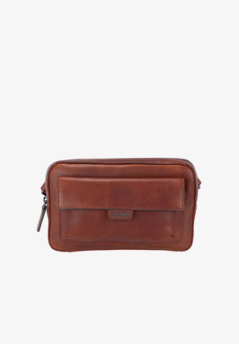 Braune Leder-Geldbörse mit Reißverschluss, glatter Textur, rechteckiger Form und einer vorderen Tasche mit geprägtem "JOOP!"-Logo.