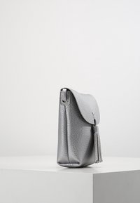 TOM TAILOR DENIM Borsa a tracolla - silver-coloured