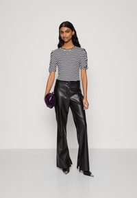 Heidi L S Ruching Top Cloud Dancer Aop Hei main image 1