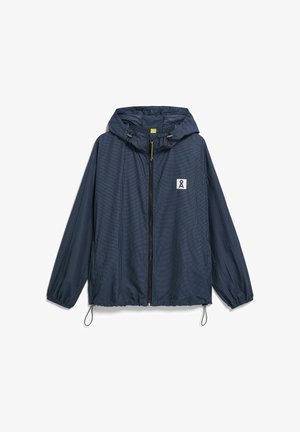 Marineblaue karierte Kapuzenjacke mit Frontreißverschluss, elastischen Bündchen, verstellbaren Saumschnüren und einem kleinen weißen Logopatch auf der Brust.