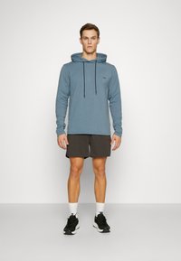 ICANIWILL STRIDE SHORTS - Pantalón corto de deporte - charcoal