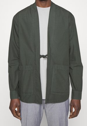 Chaqueta fina - green