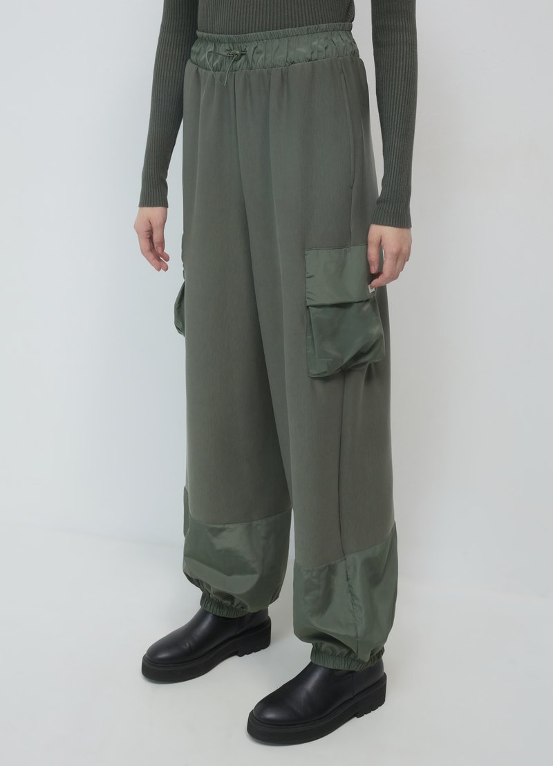 Calliope JOGGER TASCHE  - Cargohose - verde militare chiaro