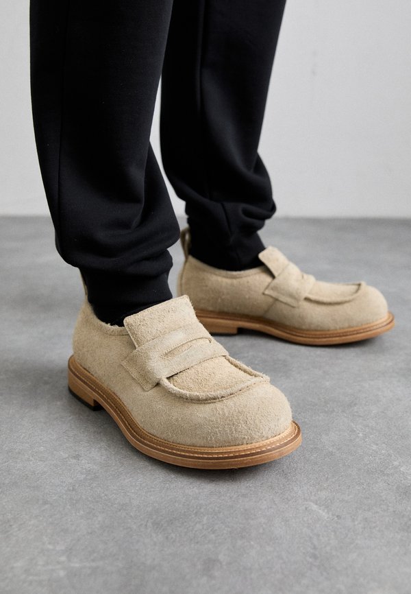OLIVER - Moccasins - beige2