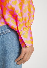 Cras SHIRT - Blusa com botões - pink