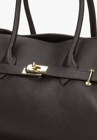 ESTRO WŁOSKIEJ ciemnobrązowy