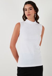 LELA Top - white