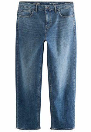 Pantalones vaqueros de mezclilla azul de corte relajado, con un lavado medio, cinco bolsillos, cierre de botón y cremallera, y pierna recta. Textura suave.
