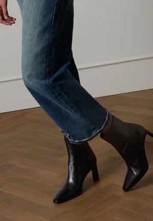 Manfield Stiefelette - schwarz