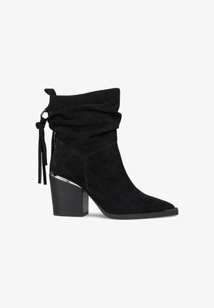 Alma en Pena, Stiefelette - Black
