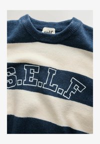 Valitud, navy stripe