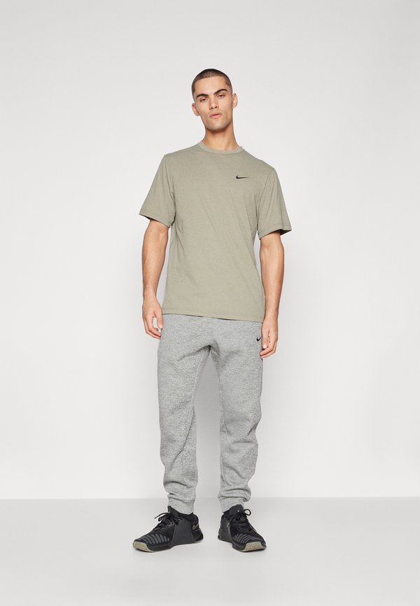 HYVERSE - Sports T-shirt2