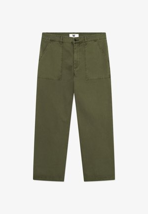 Plonos medvilniniai platėjantys kelnės alyvuogių žalios spalvos. Turi dvi dideles priekinės kišenės ir priekinį sagos užsegimą. Lygus tekstūra, siuvimo dizainas.