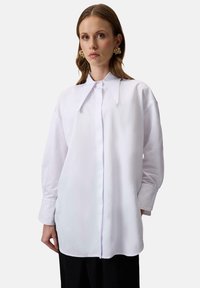 Button-down blouse - beyaz