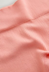 Unselected, coral orange