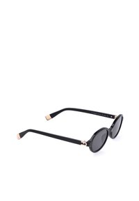 Lunettes de soleil ovales noires avec monture fine et détails en or rose sur les branches et les charnières, isolées sur fond blanc.