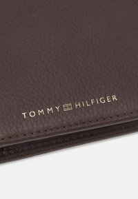 Tommy Hilfiger CORP COIN UNISEX - Portefeuille - coffee bean