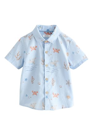 Vaaleansinisessä lyhythihaisessa vauvapaidassa on kaulus, napitus edessä ja merenelämän kuviot, jotka sisältävät rapuja, kaloja, meritähtiä, simpukoita ja merilevää.