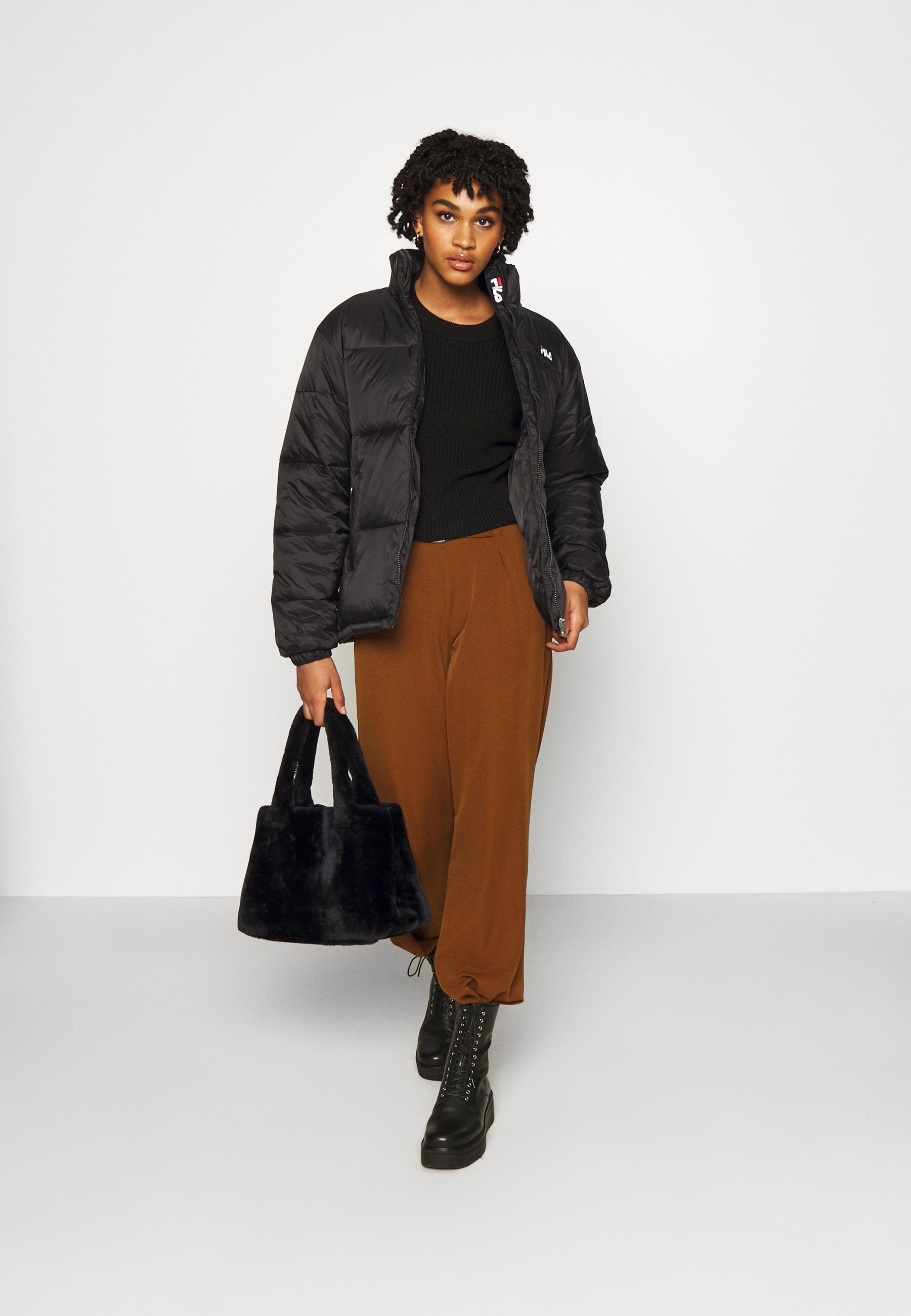 Fila SUSSI PUFF JACKET Vinterjakke blacksvart Zalando.no Fila SUSSI PUFF JACKET Vinterjakke blacksvart Zalando.no