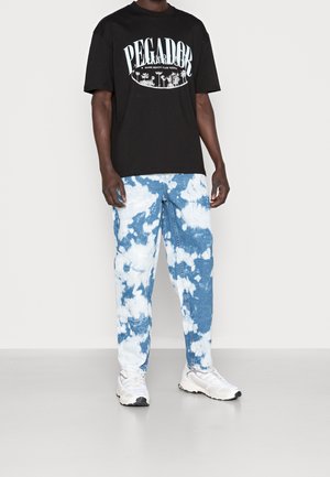 Pegador, Printtipaita - black