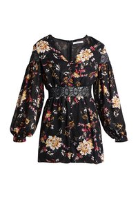 Blouse noire à motifs floraux avec de longues manches bouffantes, taille cintrée et détails en dentelle complexes. Présente des motifs floraux jaunes, blancs et rouges sur l'ensemble.