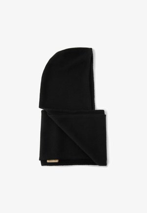 Czarny polarowy komin z miękką fakturą, składanym wzorem i subtelną metką z logo. Idealny na ciepło i komfort w zimne dni.