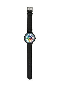 Montre ronde noire avec un cadran coloré, bracelet en cuir noir, boucle en métal argenté et grands index des heures de 1 à 12 dans différentes couleurs.