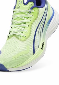 Puma Zapatillas running asfalto - fizzy apple lapis lazuli