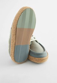 Next - Espadryle