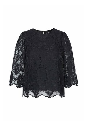 Sort bluse i blonder med trekvartærmer, rund halsudskæring og bølget kant. Har indviklede blomsterudskæringer og et gennemsigtigt lag.