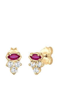 Les boucles d'oreilles en or affichent un ruby taillé en marquise et trois accents en zircon cubique rond, disposés dans un design floral avec une finition polie.