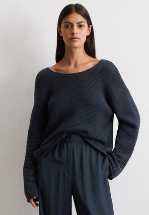 Jumper - deep blue sea