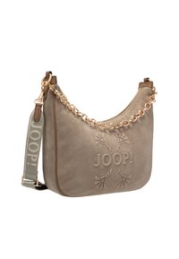 Borsa a spalla in suede taupe con logo goffrato e motivo caramella, presenta una catena dorata e una tracolla in tessuto con il testo "JOOP!", silhouette curvata.
