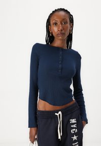 BDG Urban Outfitters DRAKE POPPER HENLEY - Top dugih rukava - pageant blue
